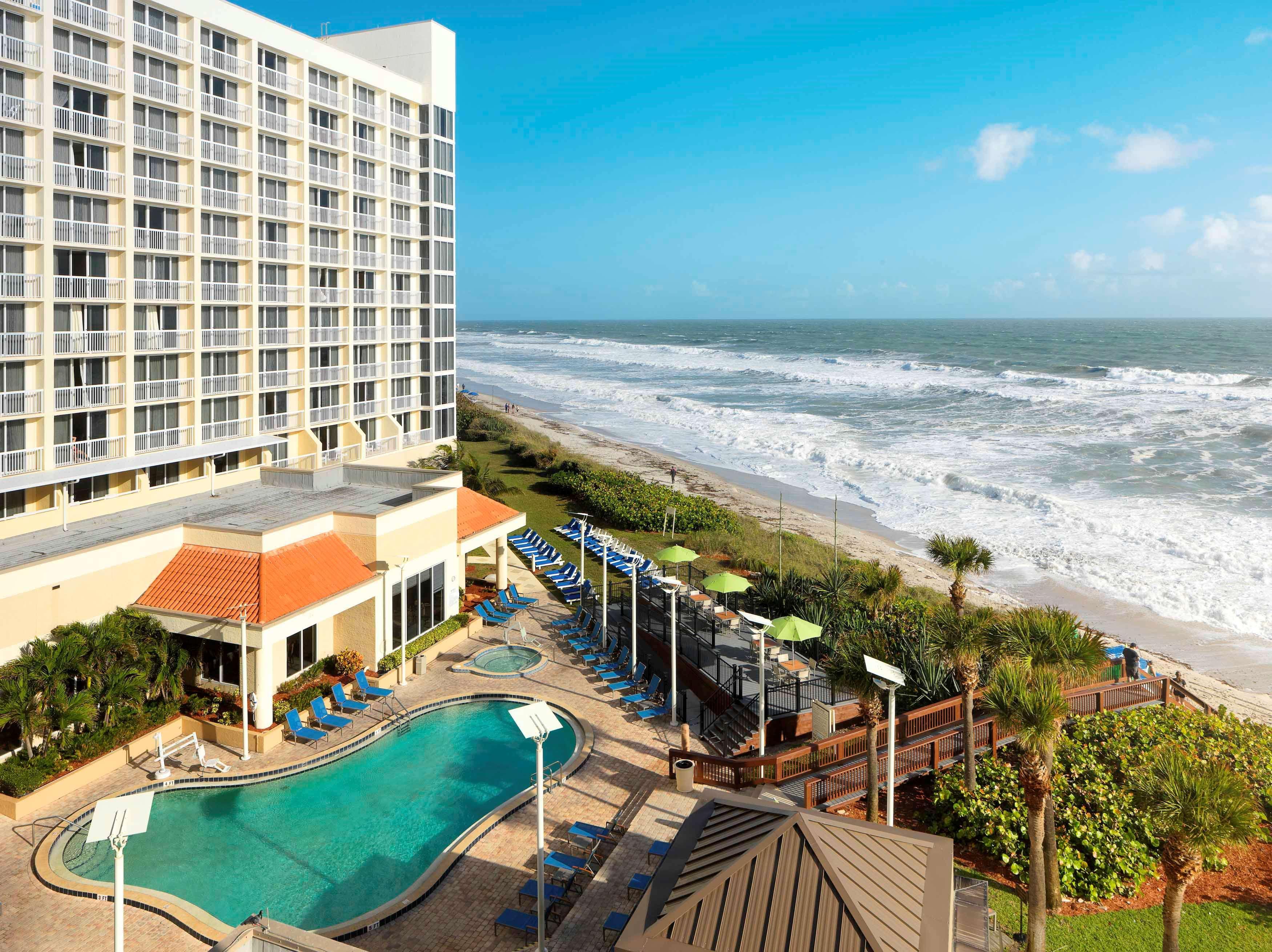Hilton Melbourne Beach Oceanfront Екстериор снимка