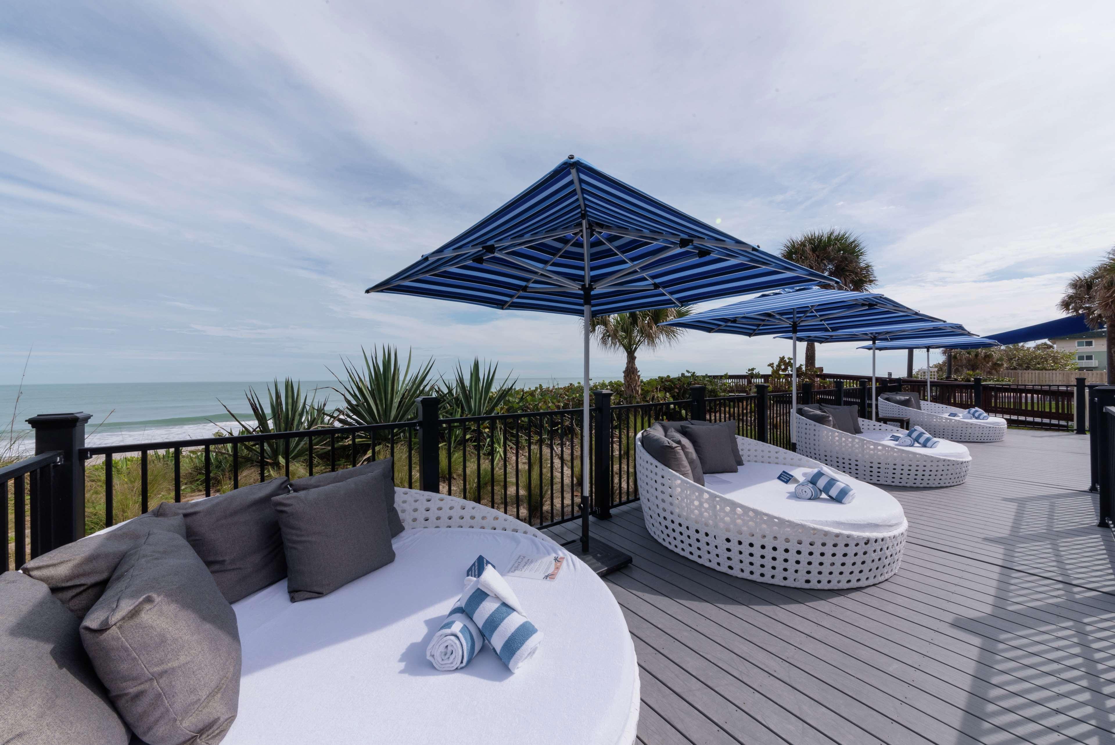 Hilton Melbourne Beach Oceanfront Екстериор снимка