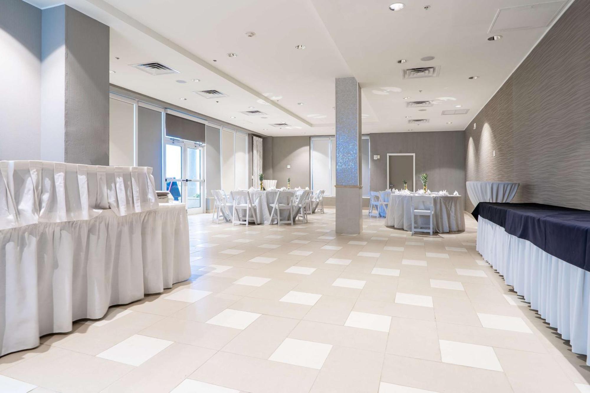 Hilton Melbourne Beach Oceanfront Екстериор снимка