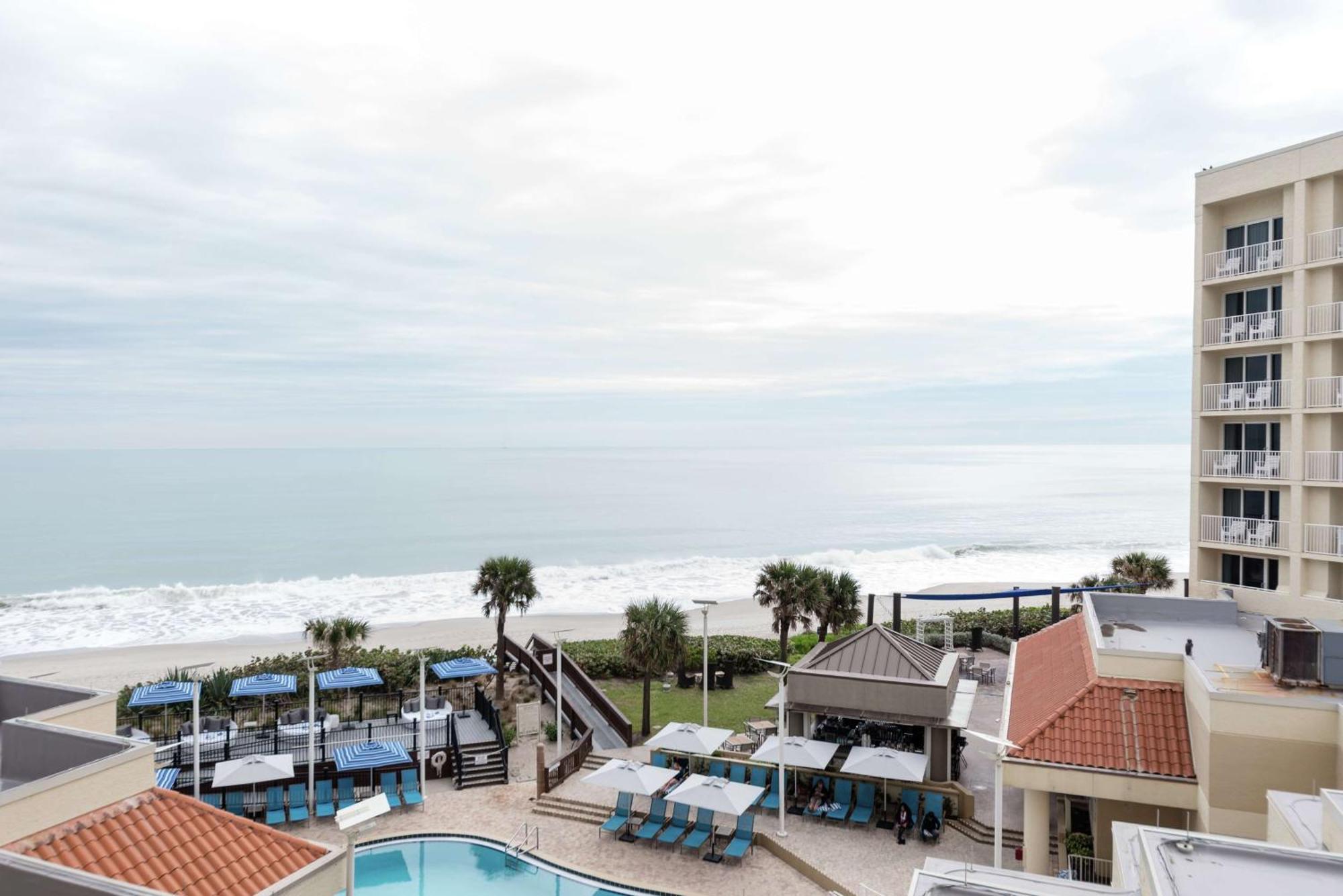 Hilton Melbourne Beach Oceanfront Екстериор снимка
