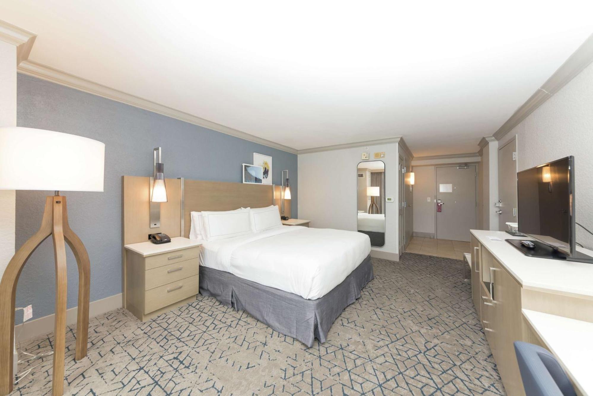 Hilton Melbourne Beach Oceanfront Екстериор снимка