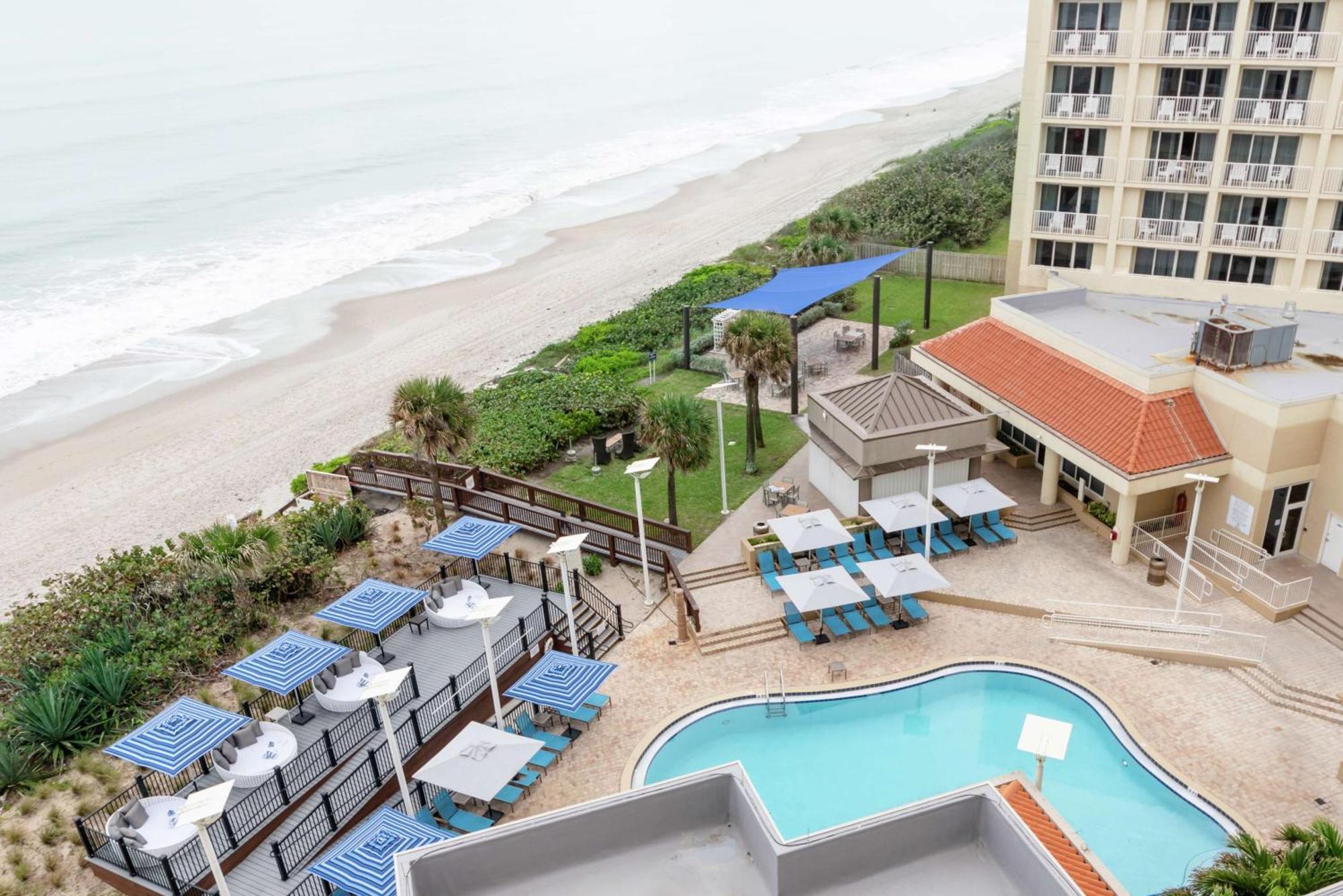 Hilton Melbourne Beach Oceanfront Екстериор снимка