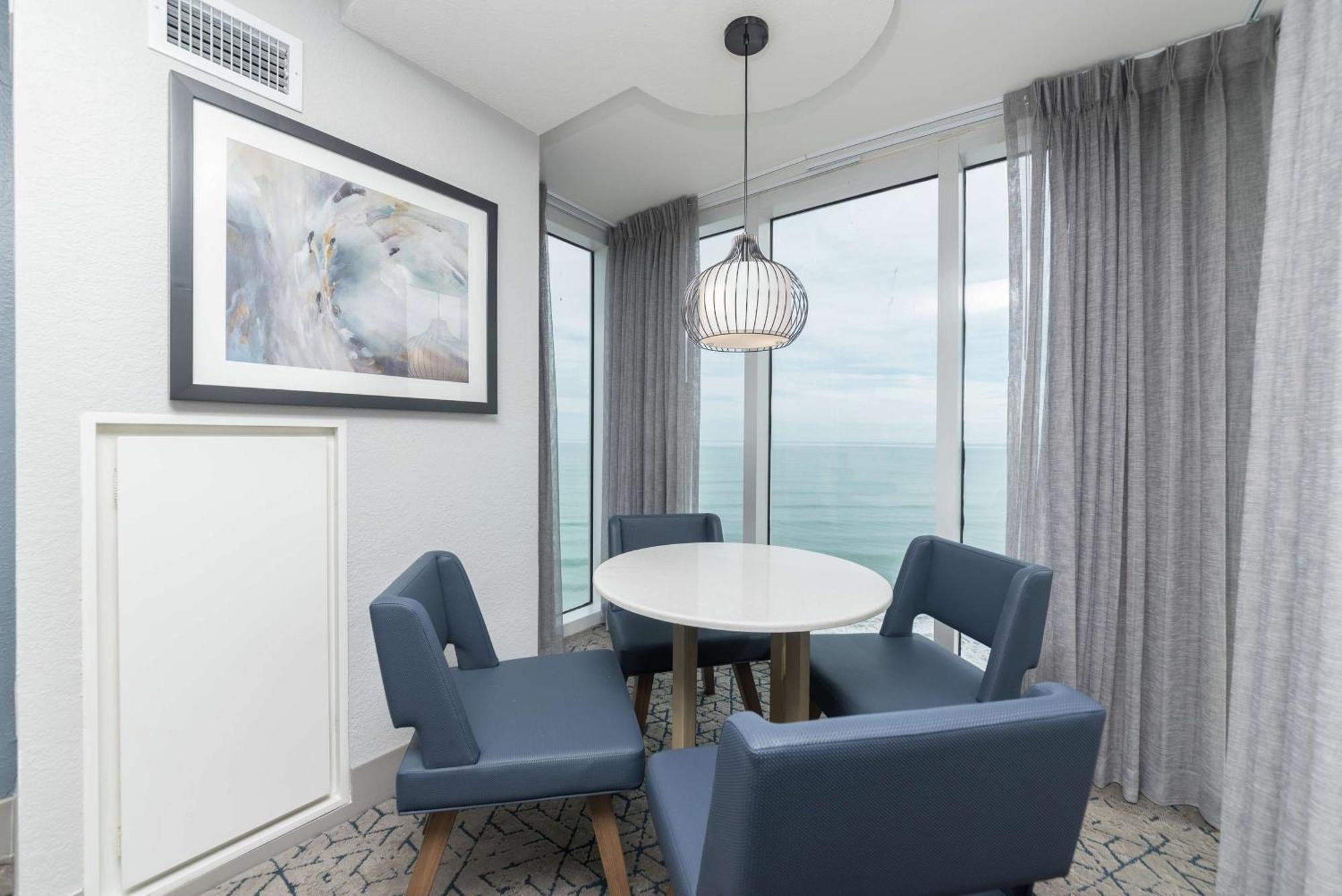 Hilton Melbourne Beach Oceanfront Екстериор снимка
