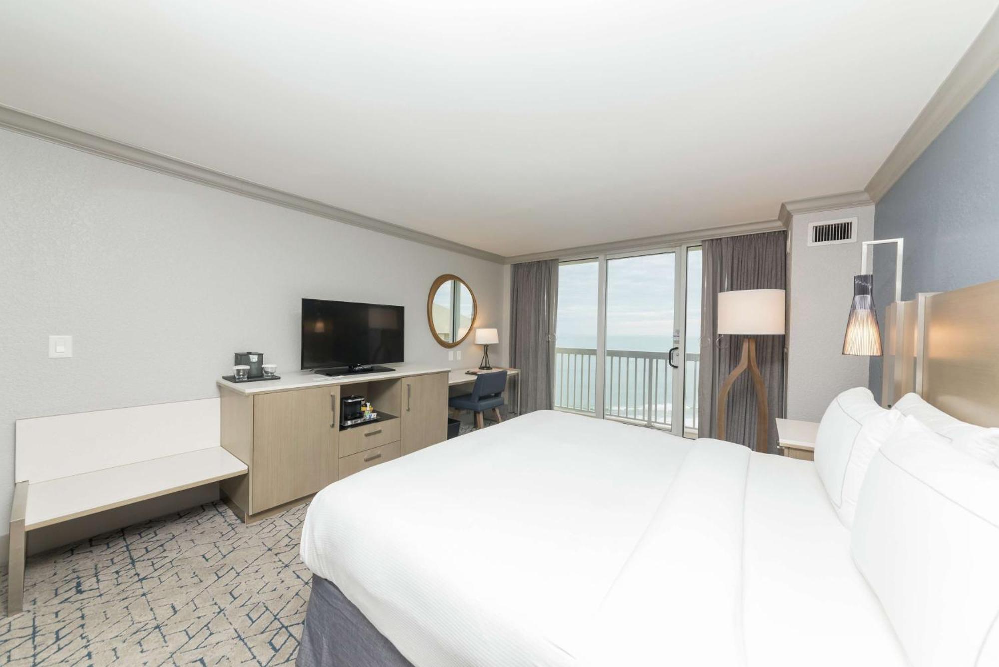 Hilton Melbourne Beach Oceanfront Екстериор снимка