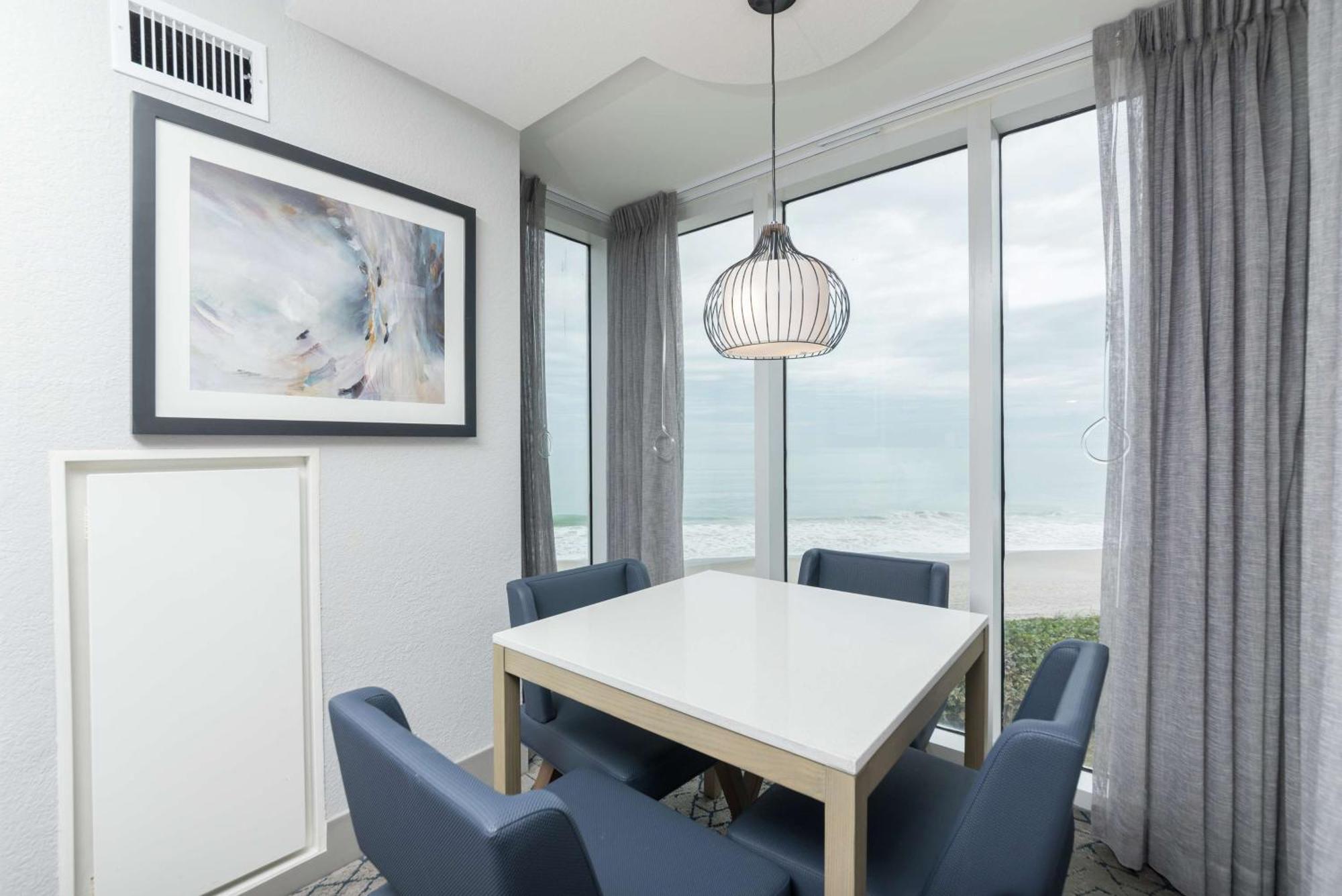 Hilton Melbourne Beach Oceanfront Екстериор снимка