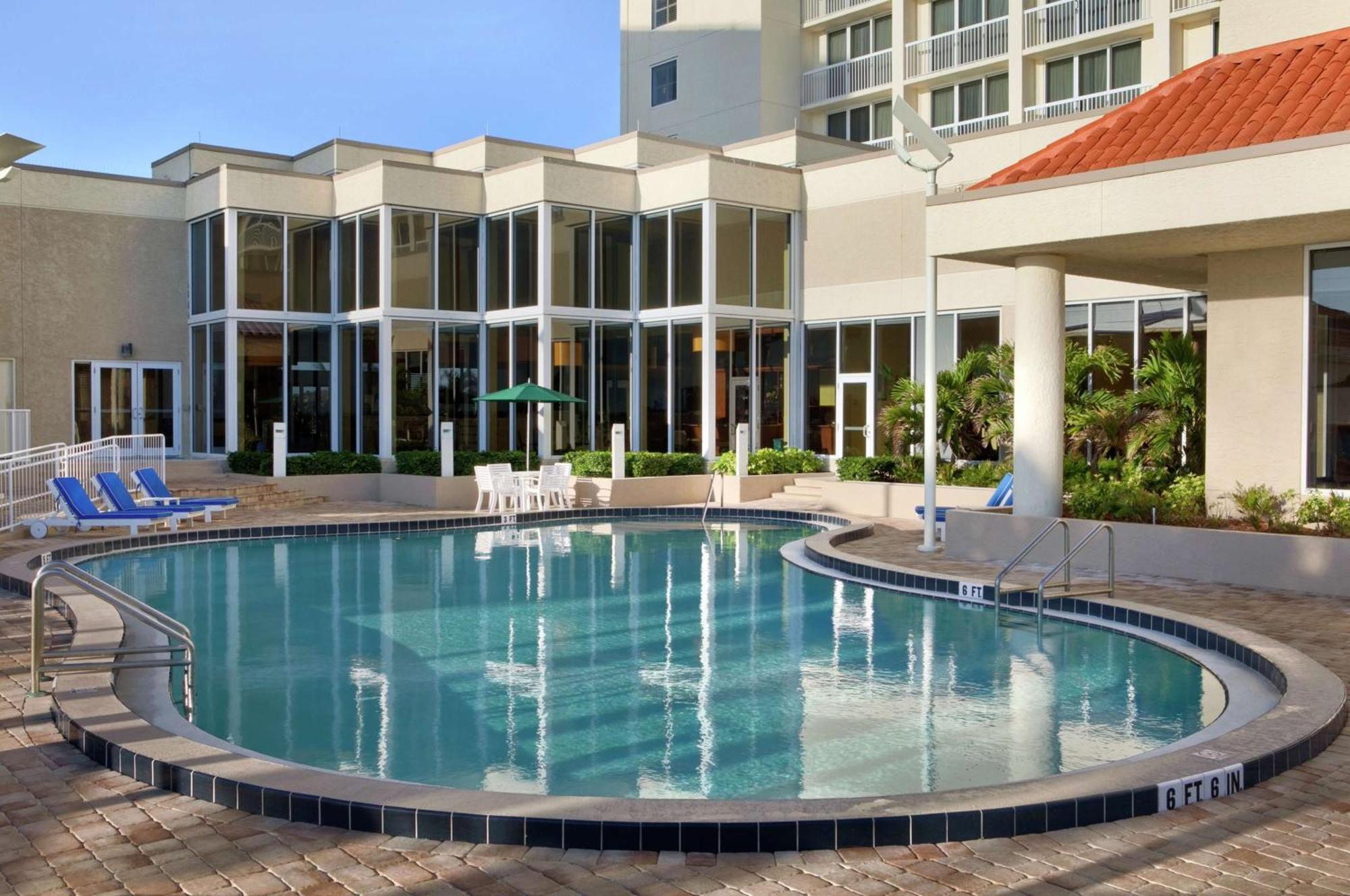 Hilton Melbourne Beach Oceanfront Екстериор снимка
